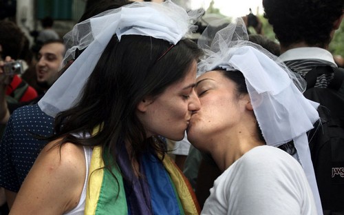 Usa: il 42% della popolazione vive in Stati che riconoscono le unioni gay Cultura Gay 