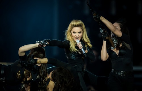 Madonna balla il Tuca Tuca (video) GLBT News Video 