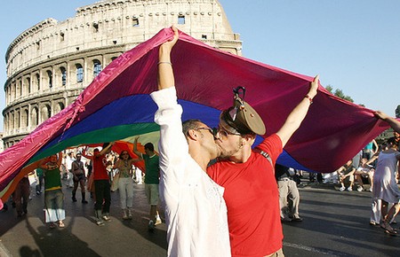 Diritti umani: in Italia abusi su minoranze rom e gay GLBT News 