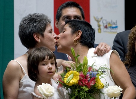 Città del Messico, il primo matrimonio gay celebrato in America Latina Cultura Gay GLBT News 