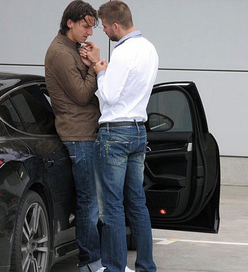 Zlatan Ibrahimovic e Gerard Piqué paparazzati in atteggiamenti compromettenti Gossip Gay Icone Gay 