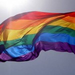 Pisa, campagna contro l'omofobia e bandiera arcobaleno per la giornata dell'orgoglio gay GLBT News Manifestazioni Gay 