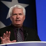 Bryan Fischer: "Le adozioni gay sono terribili. I bambini diventerebbero promiscui"  Cultura Gay 