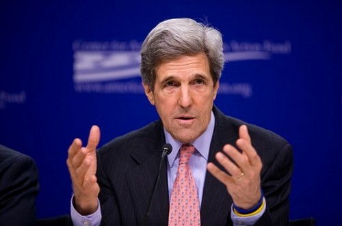 John Kerry favorevole alla donazione di sangue da parte dei gay Cultura Gay 