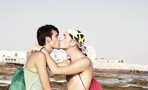 Sesso non protetto: aumentano i casi tra i giovani gay Amore e Sesso Gay Cultura Gay 