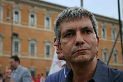 Nichi Vendola convive e vorrebbe adottare un bambino Cultura Gay 