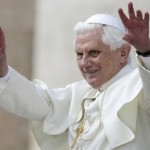 Papa Ratzinger: "I bambini devono avere un padre ed una madre" Cultura Gay 