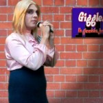 Drew Droege (gay dichiarato) imita l'attrice Chloe Sevigny Televisione Gay Video 