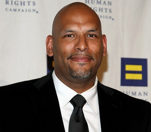 John Amaechi: "I gay dovranno fingere di non essere se stessi ai Mondiali di calcio in Qatar" Cultura Gay 