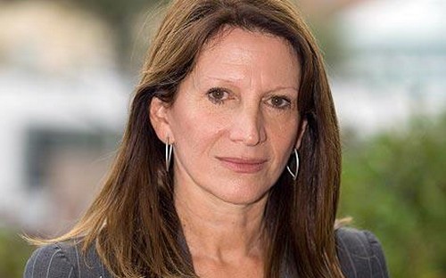 UK: il ministro Lynne Featherstone promuove una legge a favore di chi fa sesso gay a 16 anni  Cultura Gay 