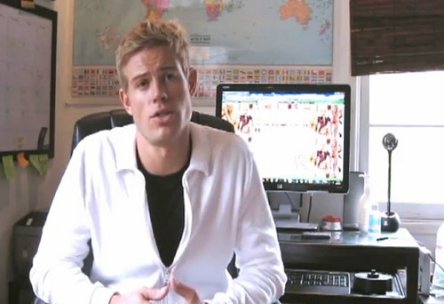 Trevor Donovan contro il bullismo omofobico (video) Cultura Gay Video 