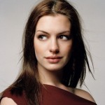 Glee 2: Anne Hathaway sarà la zia lesbica di Kurt Televisione Gay 