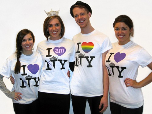 Miss America Clare Buffie promotrice dei diritti gay Cultura Gay Video 