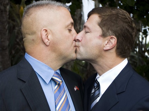 Rhode Island: gruppo anti-gay paga 100 mila dollari a settimana per spot contro i matrimoni gay Cultura Gay GLBT News 