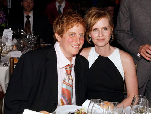 Cynthia Nixon e Christine Marinoni mamme del piccolo Max Ellington Gossip Gay Icone Gay 