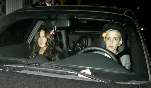 Lindsay Lohan e Samantha Ronson hanno passato la notte assieme Gossip Gay 