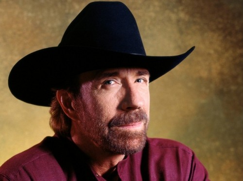 Chuck Norris: "Le scuole americane sono troppo gay" Cultura Gay 