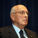 Giorgio Napolitano conferisce medaglia di bronzo per il progetto A scuola per conoscerci Cultura Gay 