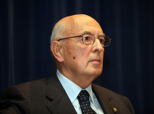 Giorgio Napolitano conferisce medaglia di bronzo per il progetto A scuola per conoscerci Cultura Gay 