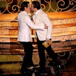 Oscar 2011: il bacio tra Javier Bardem e Josh Brolin censurato da Abc Cultura Gay 