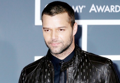 Ricky Martin ringrazia il fidanzato e la famiglia dopo aver vinto il GLAAD Award  Cultura Gay Gossip Gay Icone Gay 