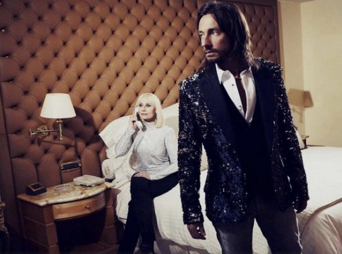 Bob Sinclar feat. Raffaella Carrà, Far l'amore è il tormentone gay dell'estate 2011? Icone Gay Video 