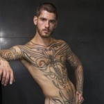 Logan McCree, attore porno gay, prenderà casa in un piccolo paese della Scozia Cultura Gay 