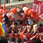 Francia: il partito socialista appoggerà matrimoni ed adozioni gay Cultura Gay GLBT News 