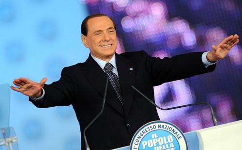 Silvio Berlusconi: "In tutti noi c'è il 25% di omosessualità, ho scoperto che la mia è lesbica" Cultura Gay 