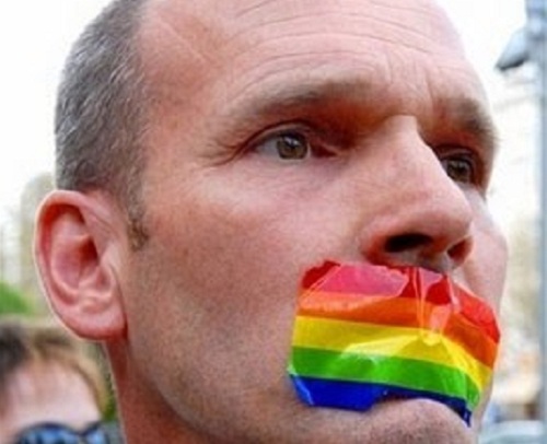 Moldavia: governo finge di cedere ai protestanti omofobi per non perdere consensi Cultura Gay 
