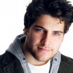 Adam Pally: "Chandler di Friends era gay" Televisione Gay 