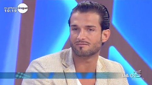 George Leonard non è bisex: "Ho solo un amico speciale a cui voglio tanto bene" Televisione Gay Video 