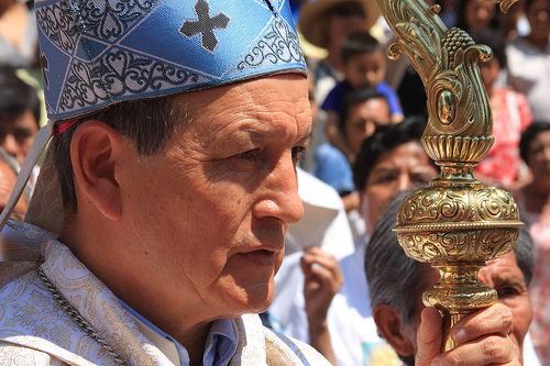 Messico, l'Arcivescovo di Oaxaca: "A nessun uomo pulito e onesto piacerebbe essere omosessuale" Cultura Gay 