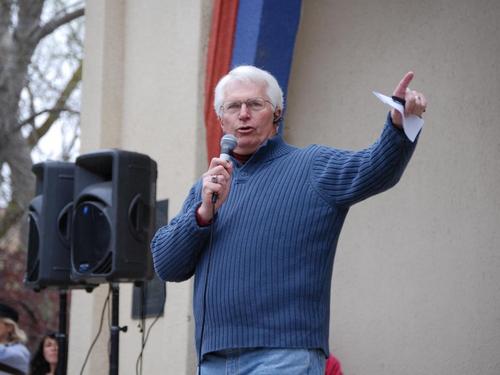 Bryan Fischer: "Gli omosessuali sono come i nazisti" Cultura Gay 