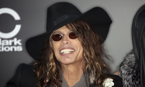 Steven Tyler: "Ho fatto sesso gay da giovane ma non mi piacque" Gossip Gay 