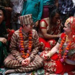 Nepal: celebrato il primo matrimonio tra lesbiche Cultura Gay GLBT News 