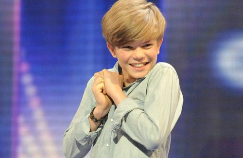 Simon Cowell ha costretto Ronan Parke a far finta di essere gay? Gossip Gay Televisione Gay 