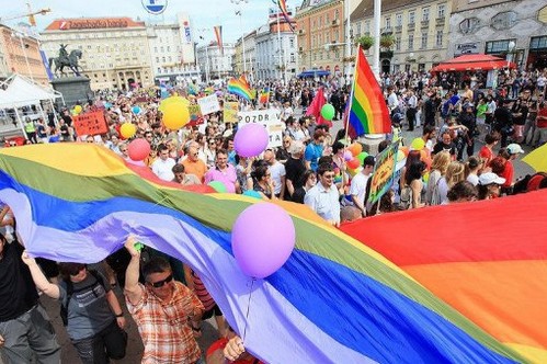 Croazia: il 47% dei maturandi crede che i gay siano malati Cultura Gay 