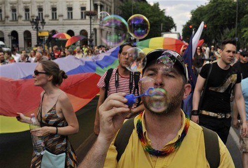 Estonia: il Consiglio Delle Chiese contrario al matrimonio gay Cultura Gay 