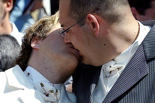 Francia, matrimonio gay per una famiglia duratura? Cultura Gay 