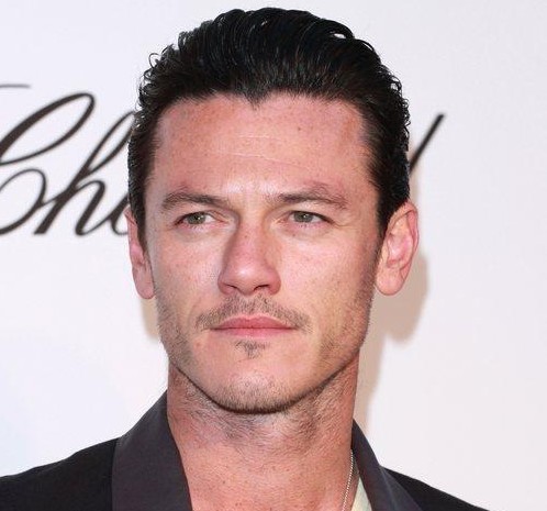 Luke Evans non è più gay? Gossip Gay 