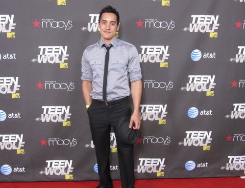Keahu Kahuanui: "In Teen Wolf non ci sono stereotipi gay" Televisione Gay 