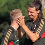 Ibrahimovic accarezza Abate in maniera troppo gay-friendly Gossip Gay 