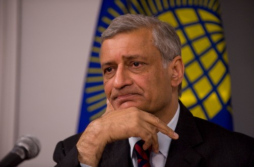 Kamalesh Sharma: "I Paesi del Commonwealth devono abbracciare la differenza" Cultura Gay 