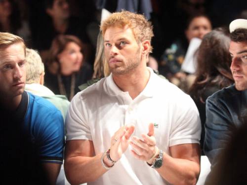 Kellan Lutz preferisce i gay: "I ragazzi eterosessuali sono sciatti" Gossip Gay 