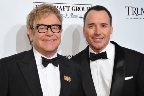 David Furnish: "Mio figlio vivrà in un mondo senza AIDS" Cultura Gay 