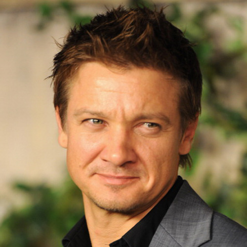 Jeremy Renner allontana i pettegolezzi gay GLBT News Interviste 