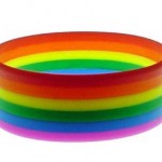 Braccialetto Rainbow al silicone, un nuovo must per Natale Lifestyle Gay 