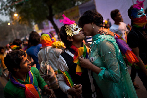 India, in 100 partecipanti al primo gay pride a Pune GLBT News Manifestazioni Gay Primo Piano 