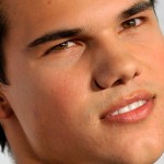 Taylor Lautner gay? La rivista People conferma: "La copertina è un falso" Cinema Gay 